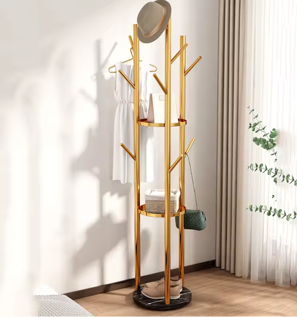 🪞 Perchero de Pie Dorado con Estantes – Elegancia y Funcionalidad en un Solo Mueble