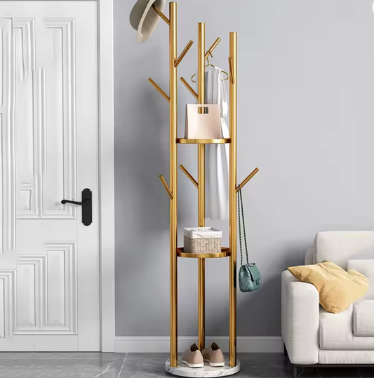 🪞 Perchero de Pie Dorado con Estantes – Elegancia y Funcionalidad en un Solo Mueble